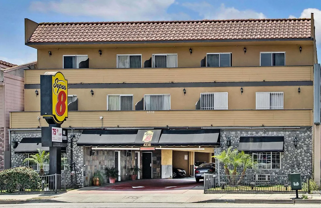 Super 8 By Wyndham Inglewood/Lax/La Airport-1